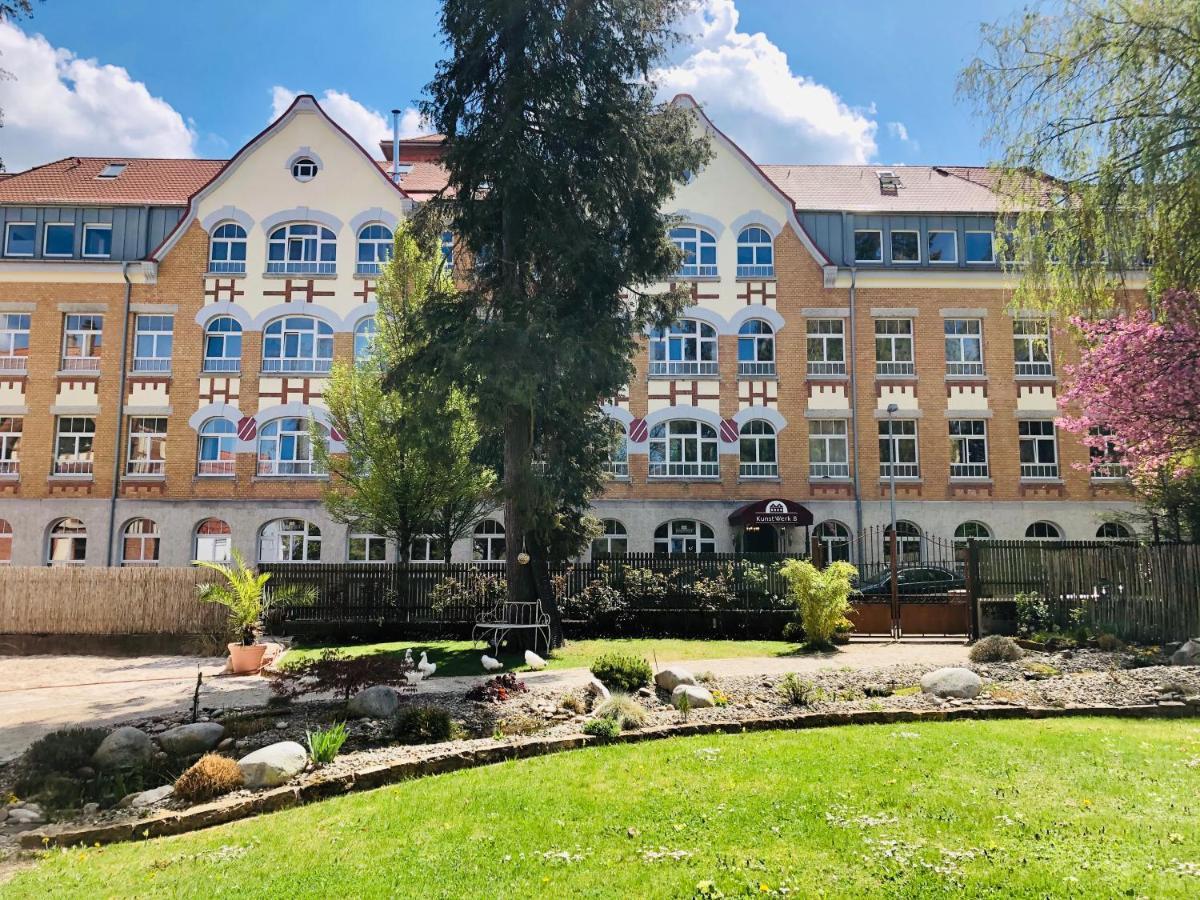 Kunstwerk B Hotel Trossingen Ngoại thất bức ảnh